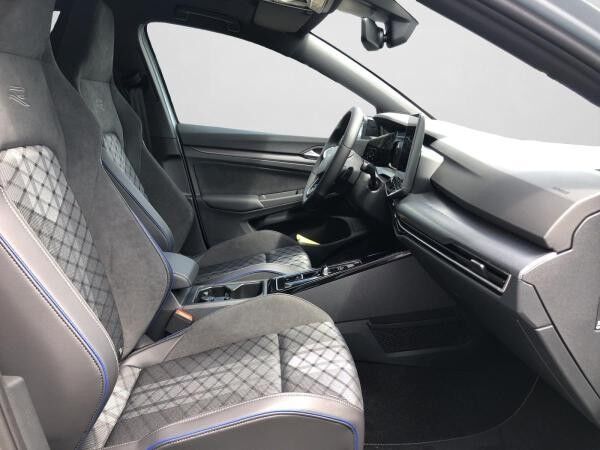 Volkswagen Golf VIII R-Line 2.0 TDI DSG