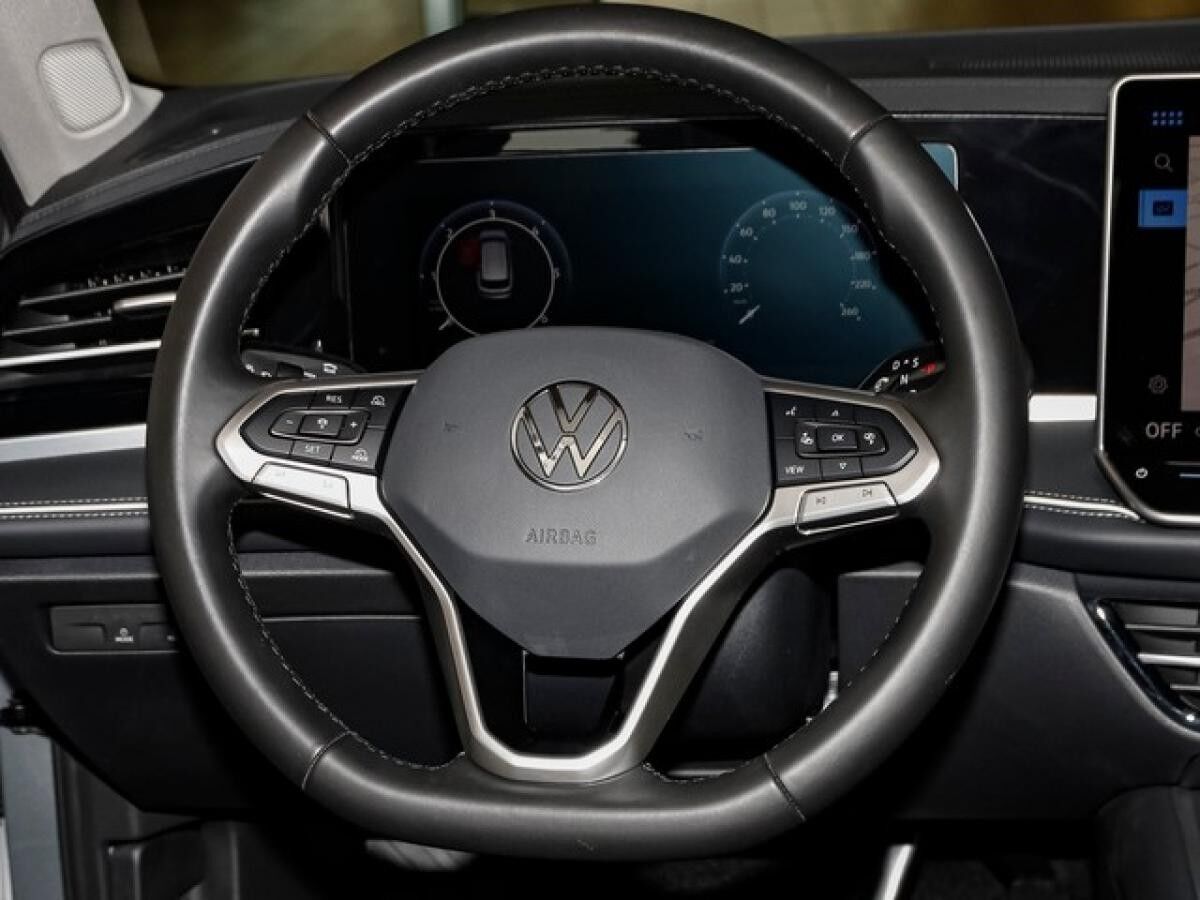 Volkswagen Passat Variant 2,0 TDI DSG Business ACC AHK Navi R-Kamera LED 17"