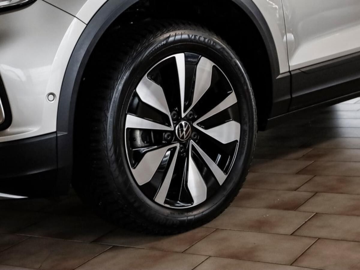 Volkswagen T-Roc 1,5 TSI Move Standheizg ACC LED NaviMedia Parklenk 17"