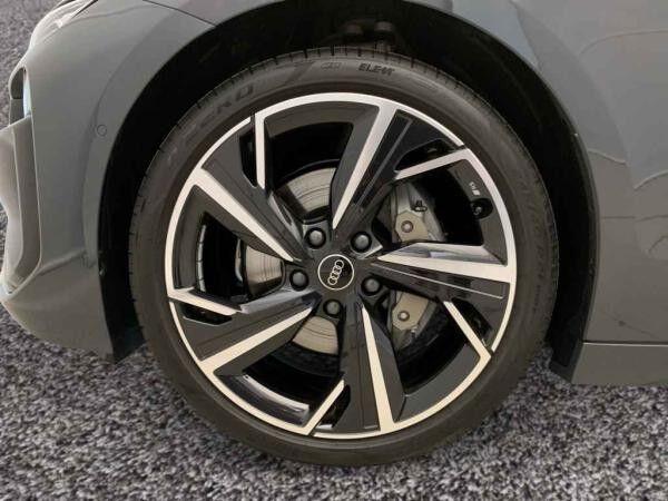 Audi A6 e-tron Avant performance *WÄRME*AHK*360*LEDER