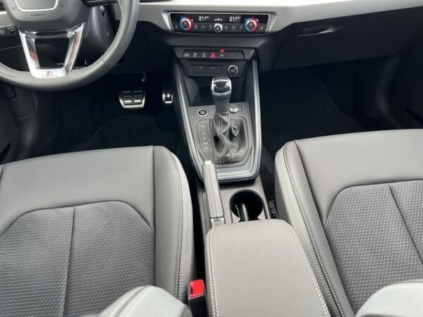 Audi A1 Sportback S line 30 TFSI S tronic *SONOS*LED*