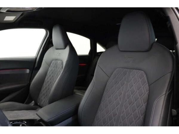 Audi A5 Limousine e-hybrid quattro S line edition one