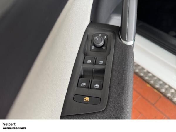 Volkswagen Touran Comfortline 1.5 TSI 7 Sitzer DSG  NAVI  AHK  KAMERA  PDC  SHZ