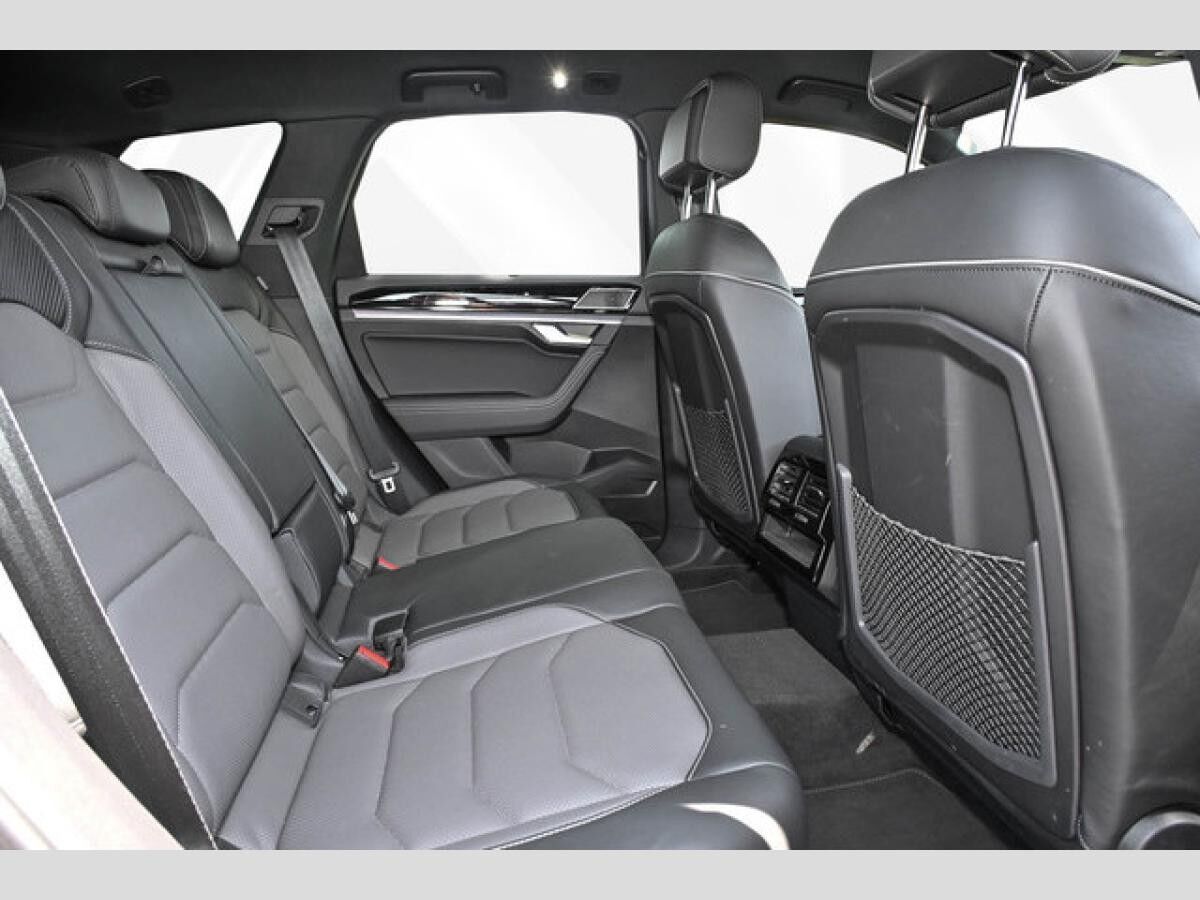 Volkswagen Touareg 3.0 TDI 4Motion R-Line