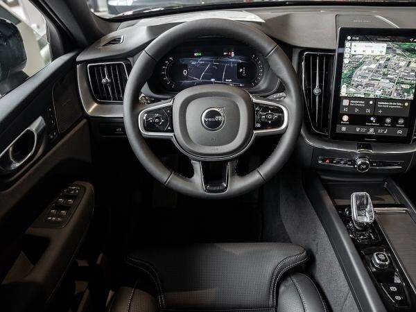 Volvo XC60 T8 Plus Black Edition *Lageraktion*