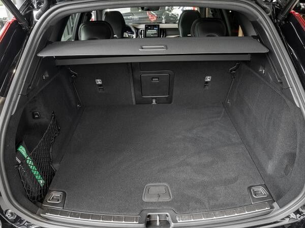 Volvo XC60 T8 Plus Black Edition *Lageraktion*