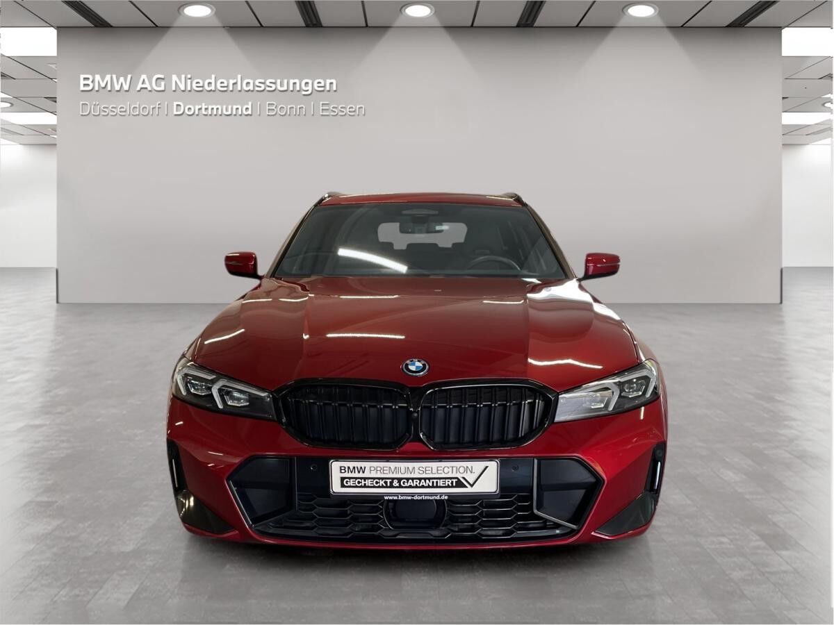BMW 330 e xDrive Touring M Sport AHK Harman/K Kamera **inkl. Winterräder**