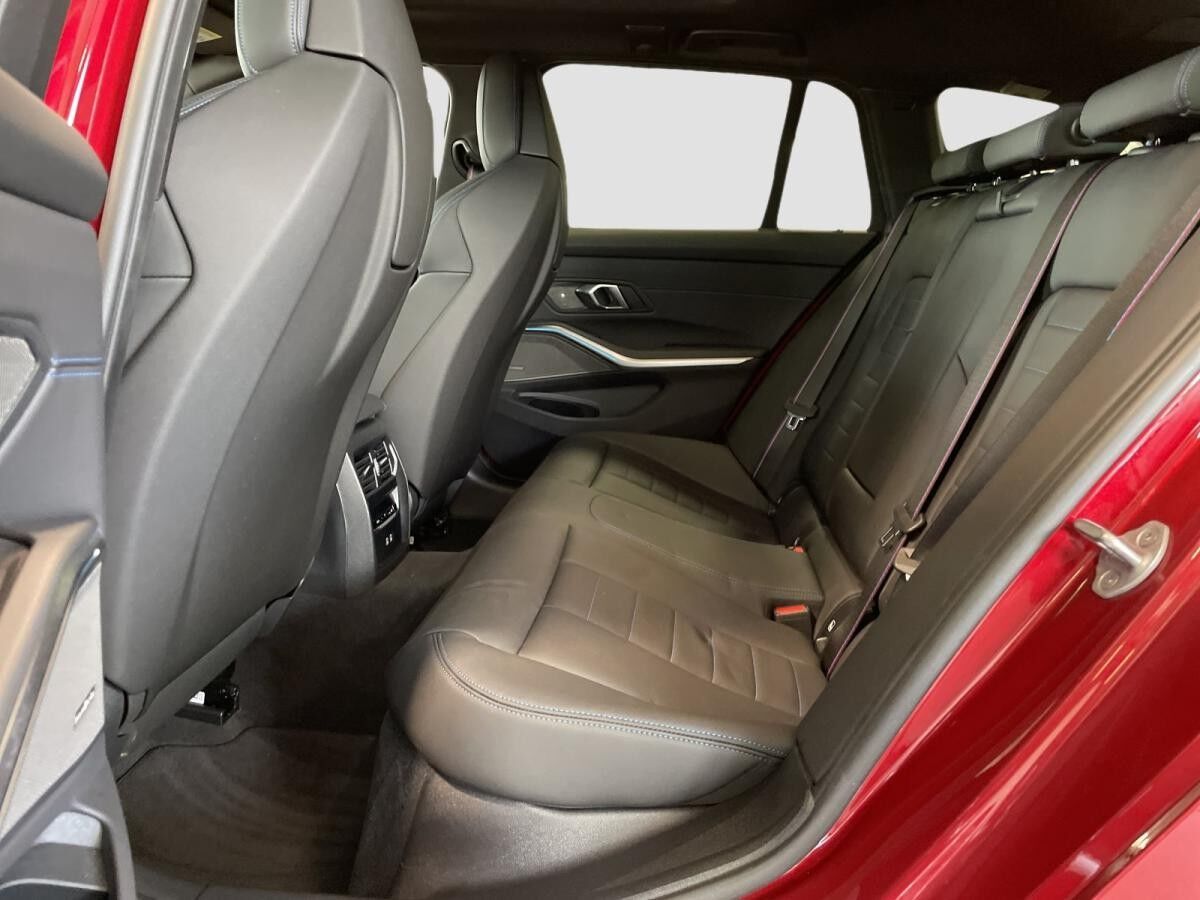 BMW 330 e xDrive Touring M Sport AHK Harman/K Kamera **inkl. Winterräder**