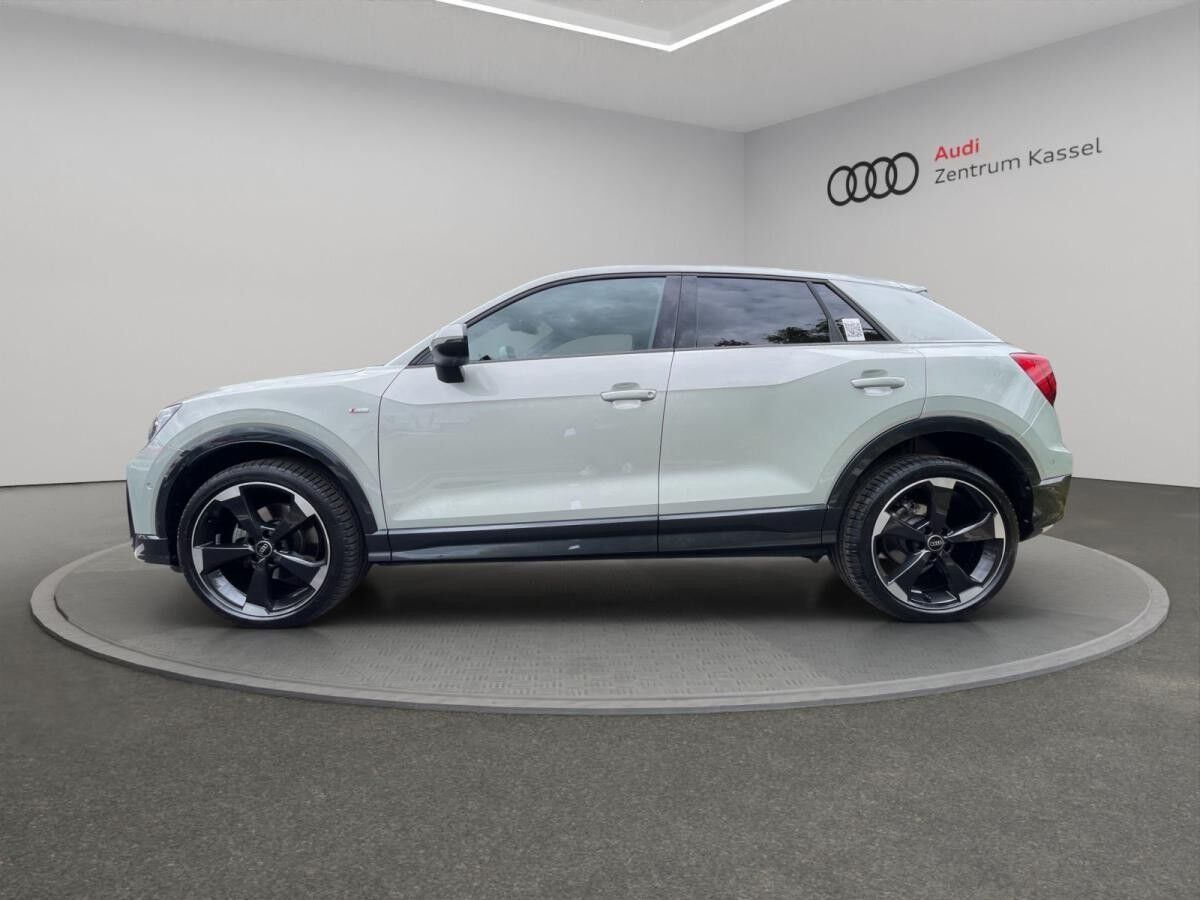 Audi Q2 35 TDI S line Matrix Navi Kamera AHK Leder