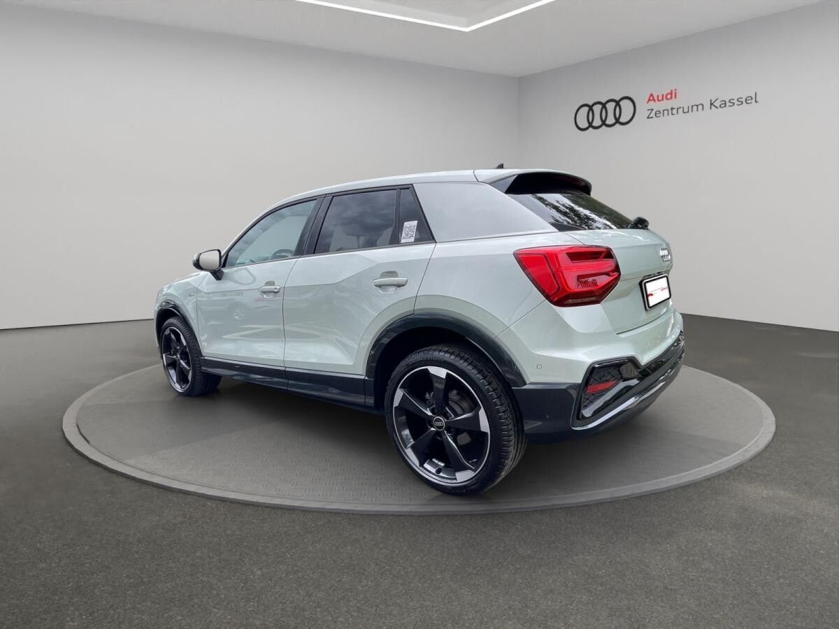 Audi Q2 35 TDI S line Matrix Navi Kamera AHK Leder