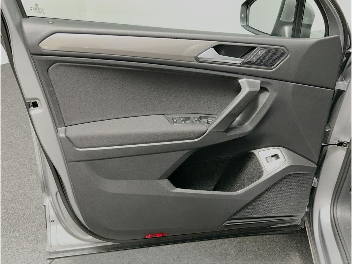 Volkswagen Tiguan Allspace 1.5 TSI DSG Life ACC AHK 4Season Reifen Volkswagen Tiguan Allspace 1.5 TSI DSG Life ACC AHK 4Season Reifen