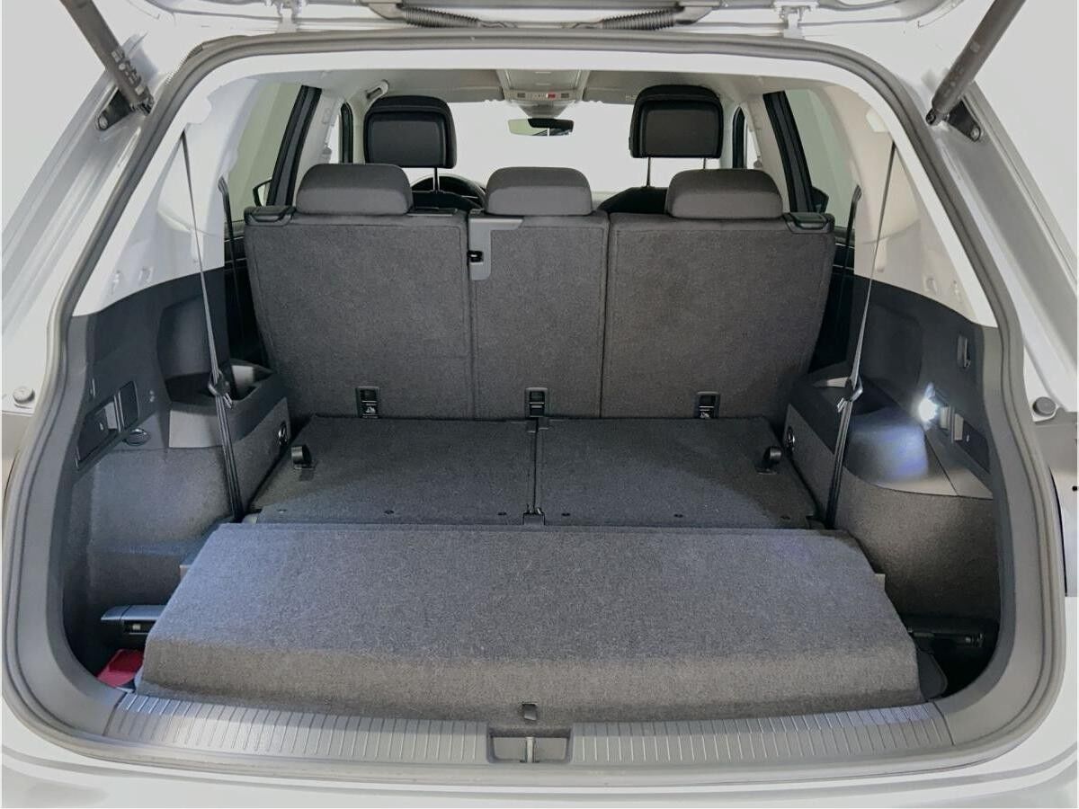 Volkswagen Tiguan Allspace 1.5 TSI DSG Life ACC AHK 4Season Reifen Volkswagen Tiguan Allspace 1.5 TSI DSG Life ACC AHK 4Season Reifen