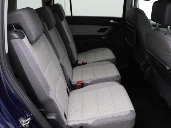 Volkswagen Touran Comfortline 1.5TSI DSG/ 7-Sitze, AHK, RFK