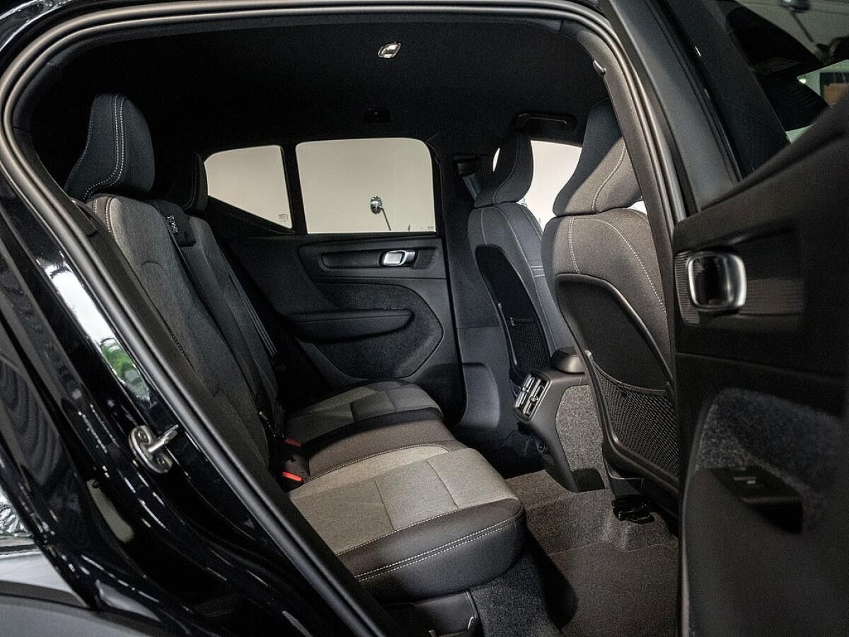 Volvo XC40 Plus Black Edition *sofort verfügbar*