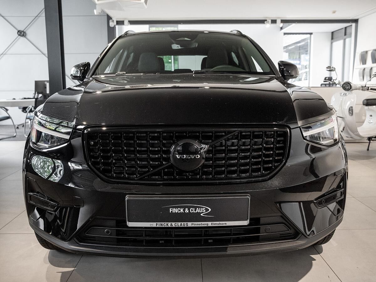 Volvo XC40 Plus Black Edition *sofort verfügbar*