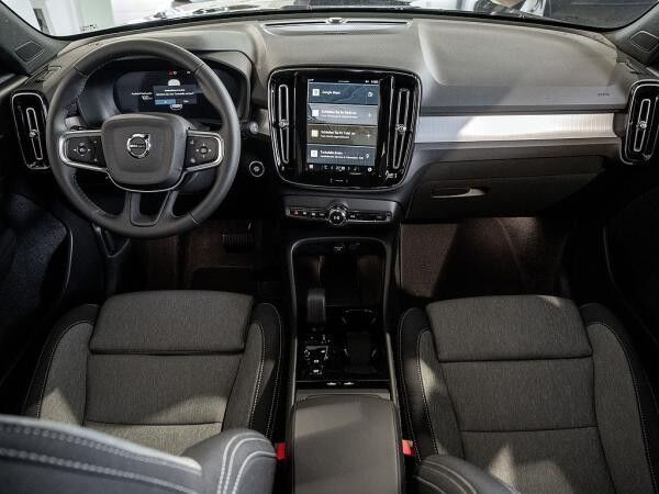 Volvo XC40 Plus Black Edition *sofort verfügbar*