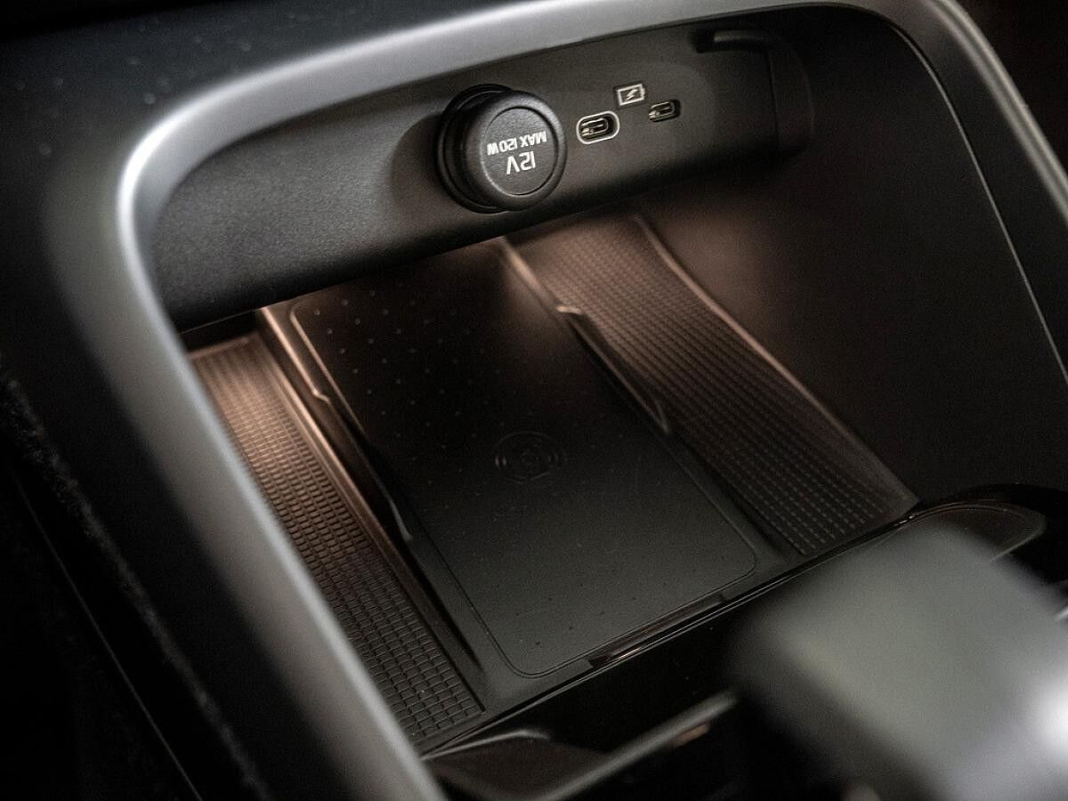 Volvo XC40 Plus Black Edition *sofort verfügbar*