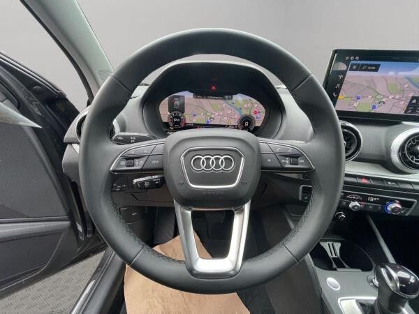 Audi Q2 35 TFSI S line LED Navi PDC CarPlay