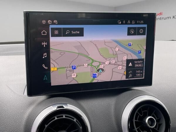 Audi Q2 35 TFSI S line LED Navi PDC CarPlay