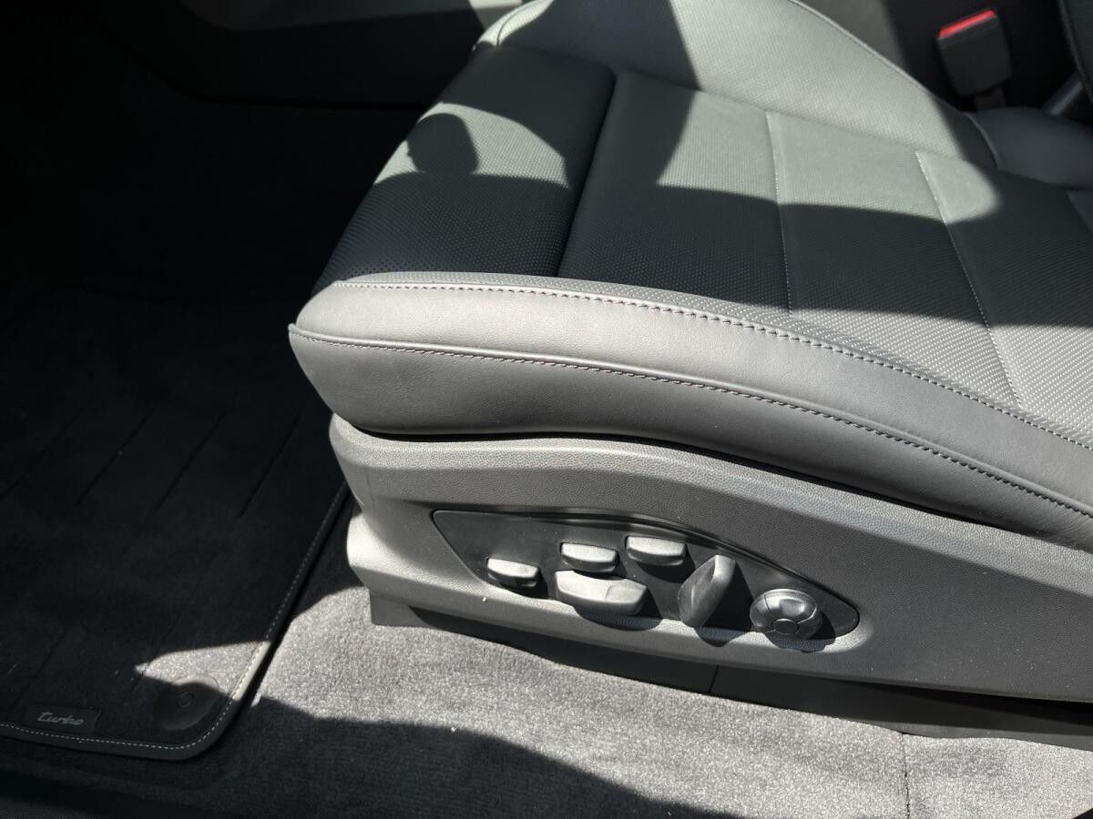 Porsche Macan Turbo Pano.,Privacy,Head-Up,Sport Chrono,InnoDrive