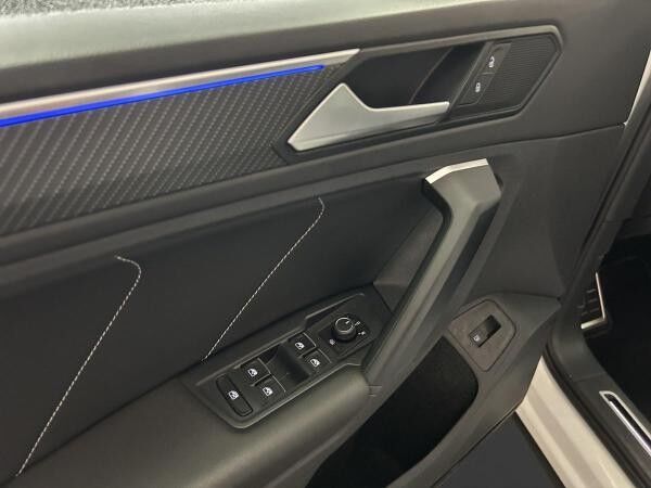 Volkswagen Tiguan 1.4 eHybrid R-Line AHK Matrix LM 19" Navi RFK ACC