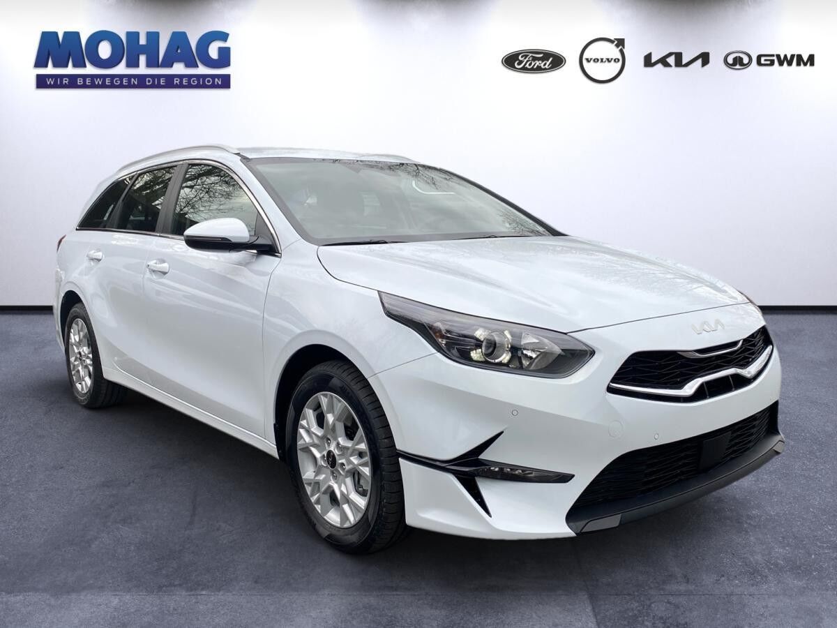 Kia Ceed SW Ultimate 140PS AUTOMATIK *WINTERRÄDER*