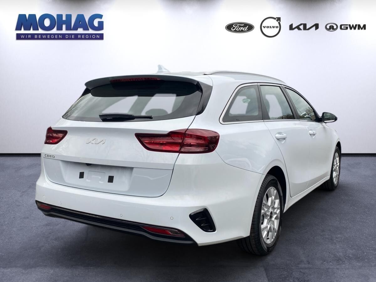 Kia Ceed SW Ultimate 140PS AUTOMATIK *WINTERRÄDER*