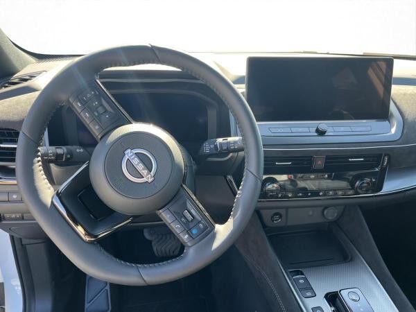 Nissan Qashqai N-Design E Power 190 PS Automatik  Bicolor Navi, Klima, Pano, Bose , Alcantara, Alu