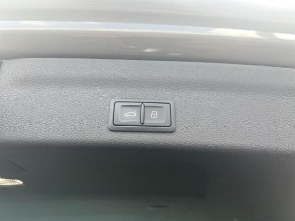 Audi A6 Avant (4A5)