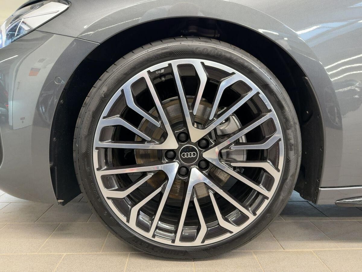 Audi A5 Avant TDI quattro Head-Up Matrix B&O AHK Audi A5 Avant TDI quattro Head-Up Matrix B&O AHK