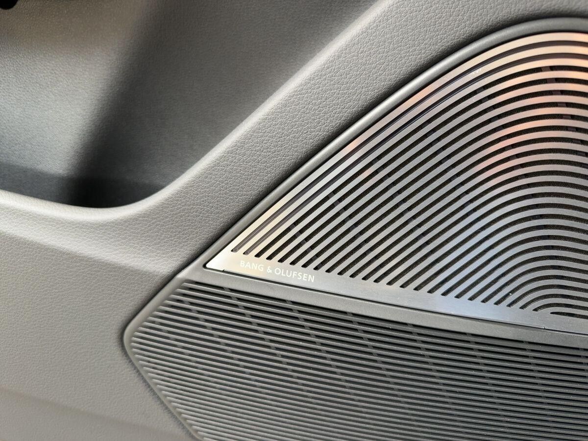 Audi RS Q8 performance Head-Up Standh. Pano Laser B&O AHK Audi RS Q8 performance Head-Up Standh. Pano Laser B&O AHK