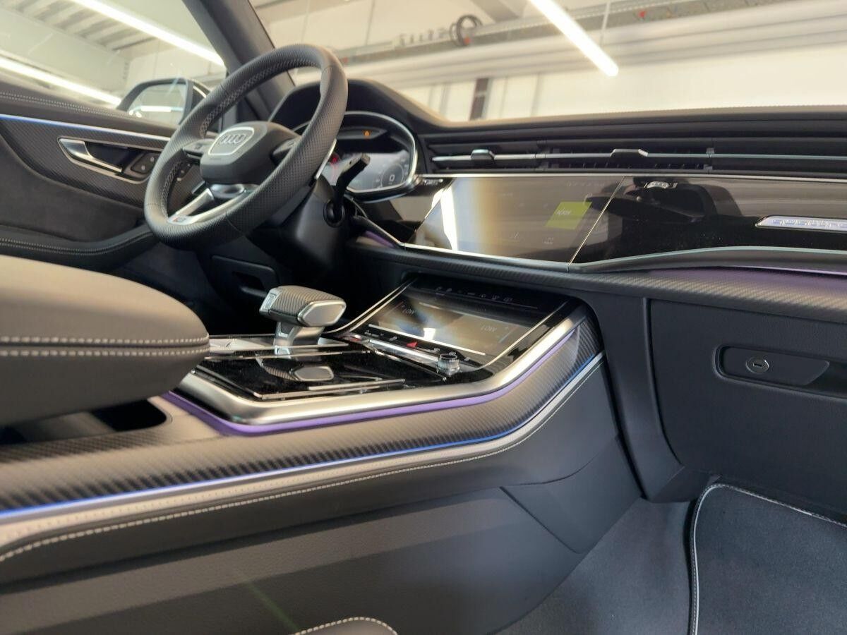 Audi RS Q8 performance Head-Up Standh. Pano Laser B&O AHK Audi RS Q8 performance Head-Up Standh. Pano Laser B&O AHK