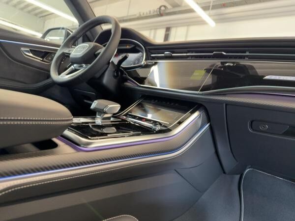 Audi RS Q8 performance Head-Up Standh. Pano Laser B&O AHK