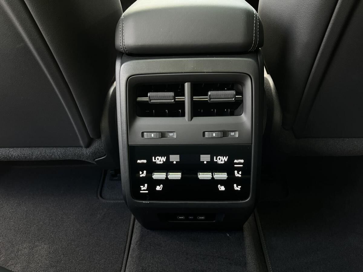 Porsche Macan Pano.,Privacy,InnoDrive,Servo+,BOSE,PASM,Head-Up