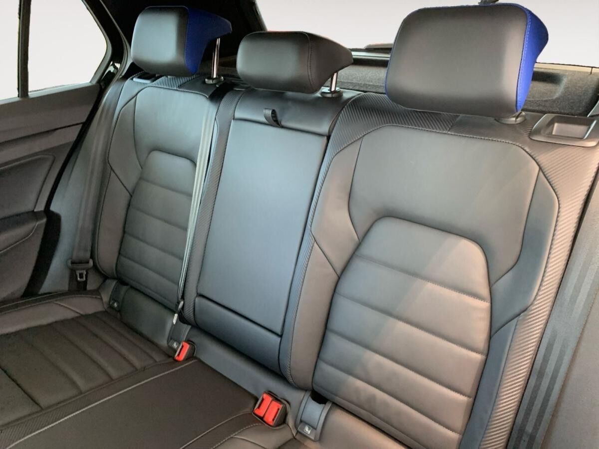 Volkswagen Golf R BLACK EDITION*AKRAPOVIC*R-PERFORMANCE*LEDER