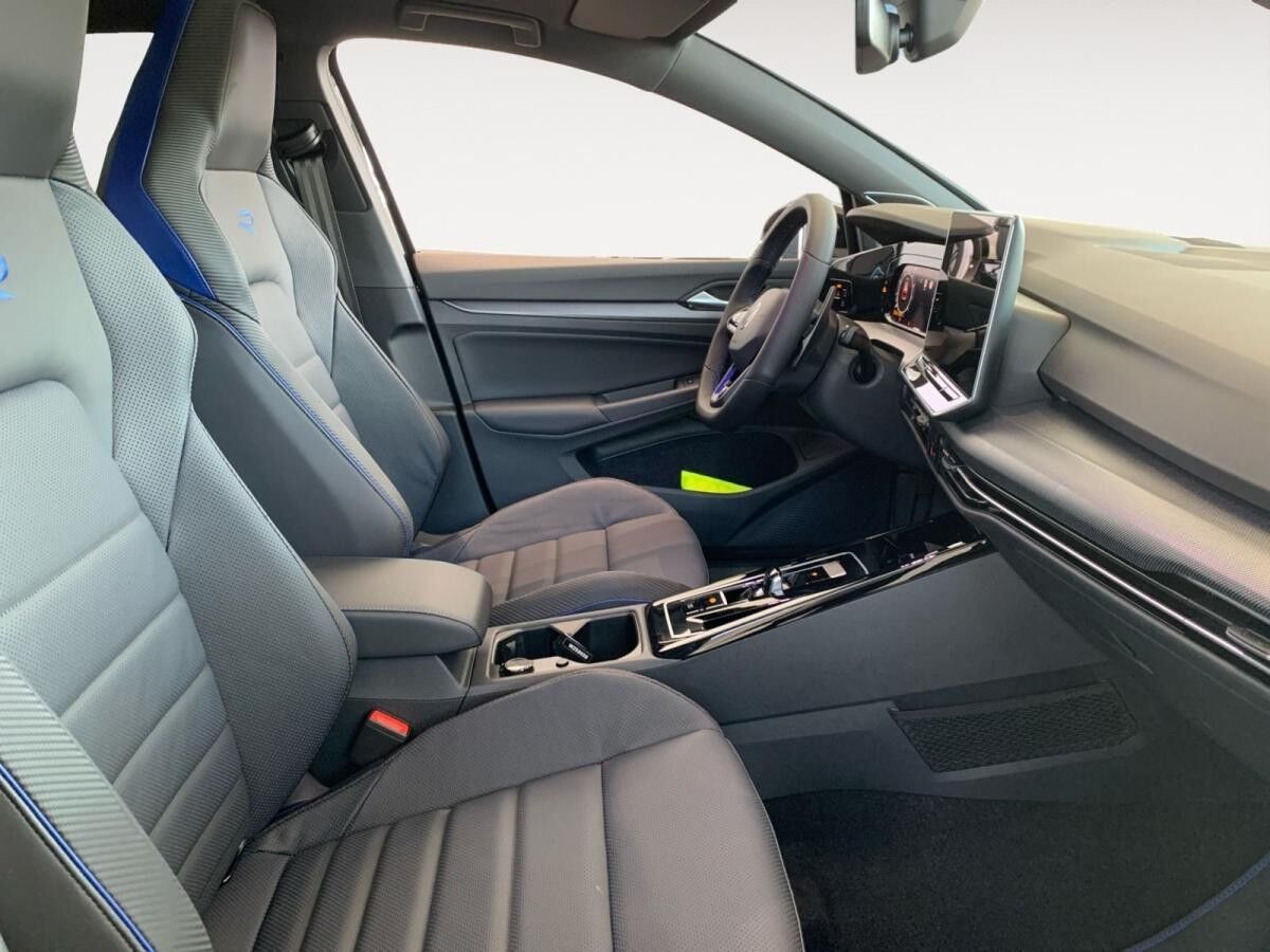 Volkswagen Golf R BLACK EDITION*AKRAPOVIC*R-PERFORMANCE*LEDER