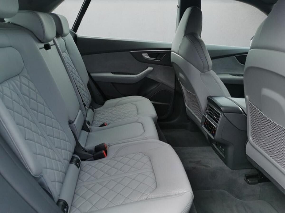 Audi SQ8 SUV TFSI quattro tiptronic AHK*HUD*LASER*B&O
