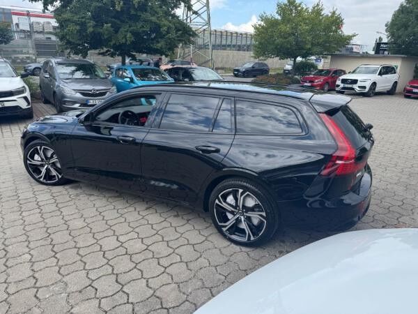 Volvo V60 T6 Plug-in Hybrid AWD Plus Dark+LagomPak+