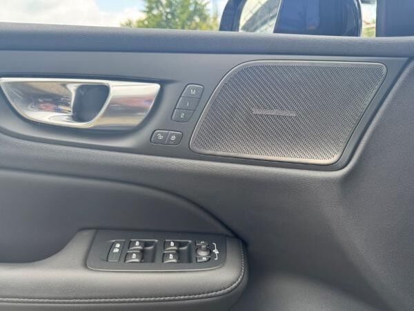 Volvo V60 T6 Plug-in Hybrid AWD Plus Dark+LagomPak+