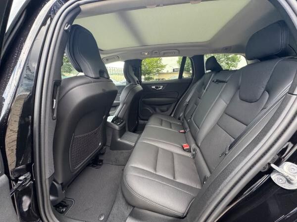 Volvo V60 T6 Plug-in Hybrid AWD Plus Dark+LagomPak+