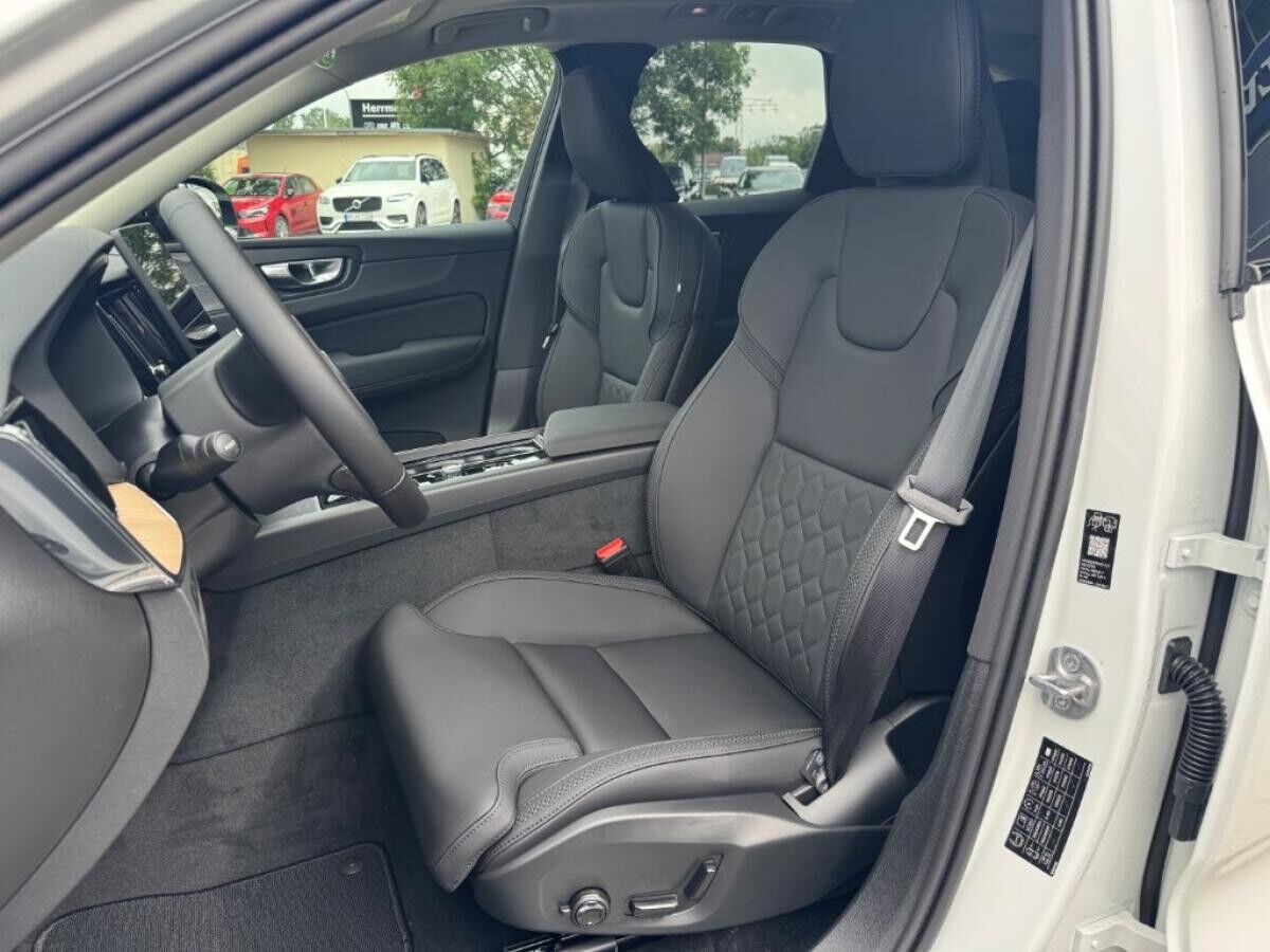 Volvo XC60 T6 AWD Plus Dark+LagomPak+AHZV+SOFORT