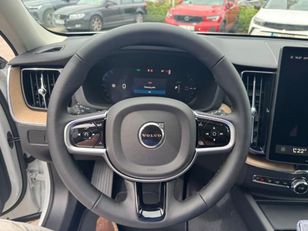 Volvo XC60 T6 AWD Plus Dark+LagomPak+AHZV+SOFORT