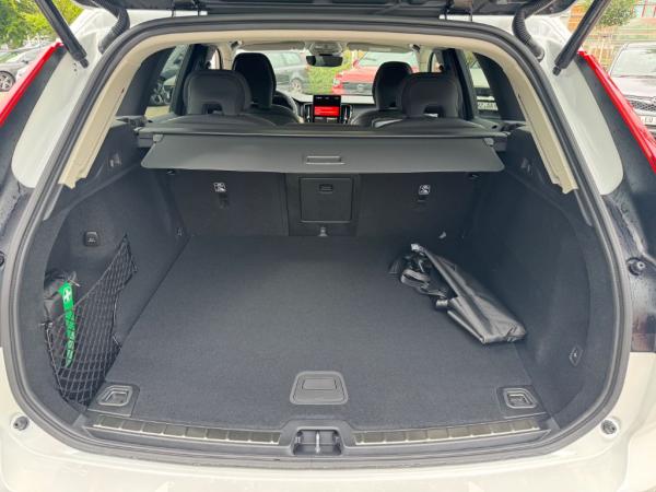 Volvo XC60 T6 AWD Plus Dark+LagomPak+AHZV+SOFORT