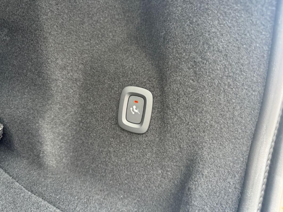 Volvo XC60 T6 AWD Plus Dark+LagomPak+AHZV+SOFORT