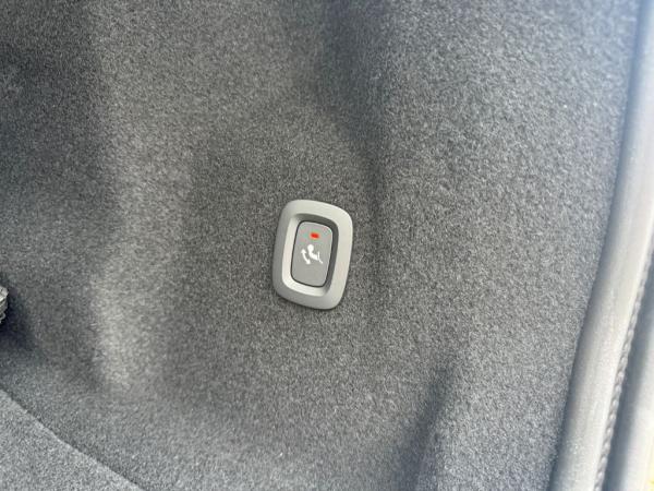 Volvo XC60 T6 AWD Plus Dark+LagomPak+AHZV+SOFORT