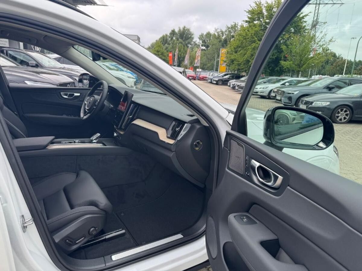 Volvo XC60 T6 AWD Plus Dark+LagomPak+AHZV+SOFORT