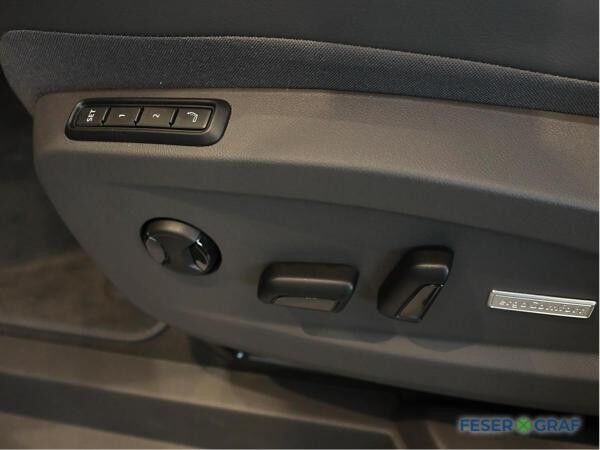 Volkswagen T7 Multivan Style 2.0 TSI