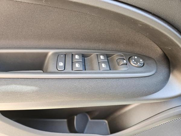 Fiat 600 1.2T MHEV 136 PS - sofort verfügbar - LED - PDC - Automatik