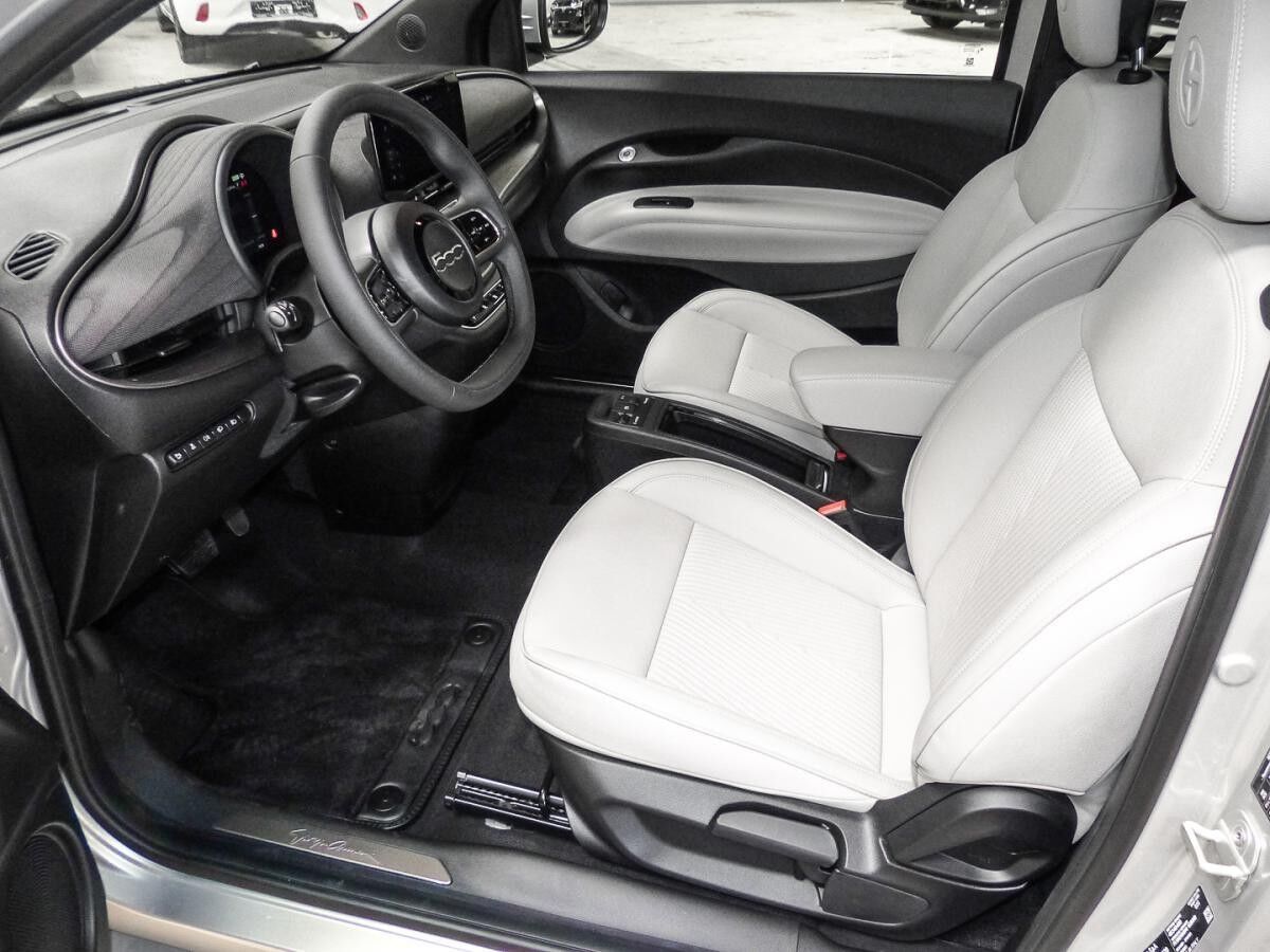 Fiat 500e 42 kWh GIORGIO ARMANI Collector's Edition