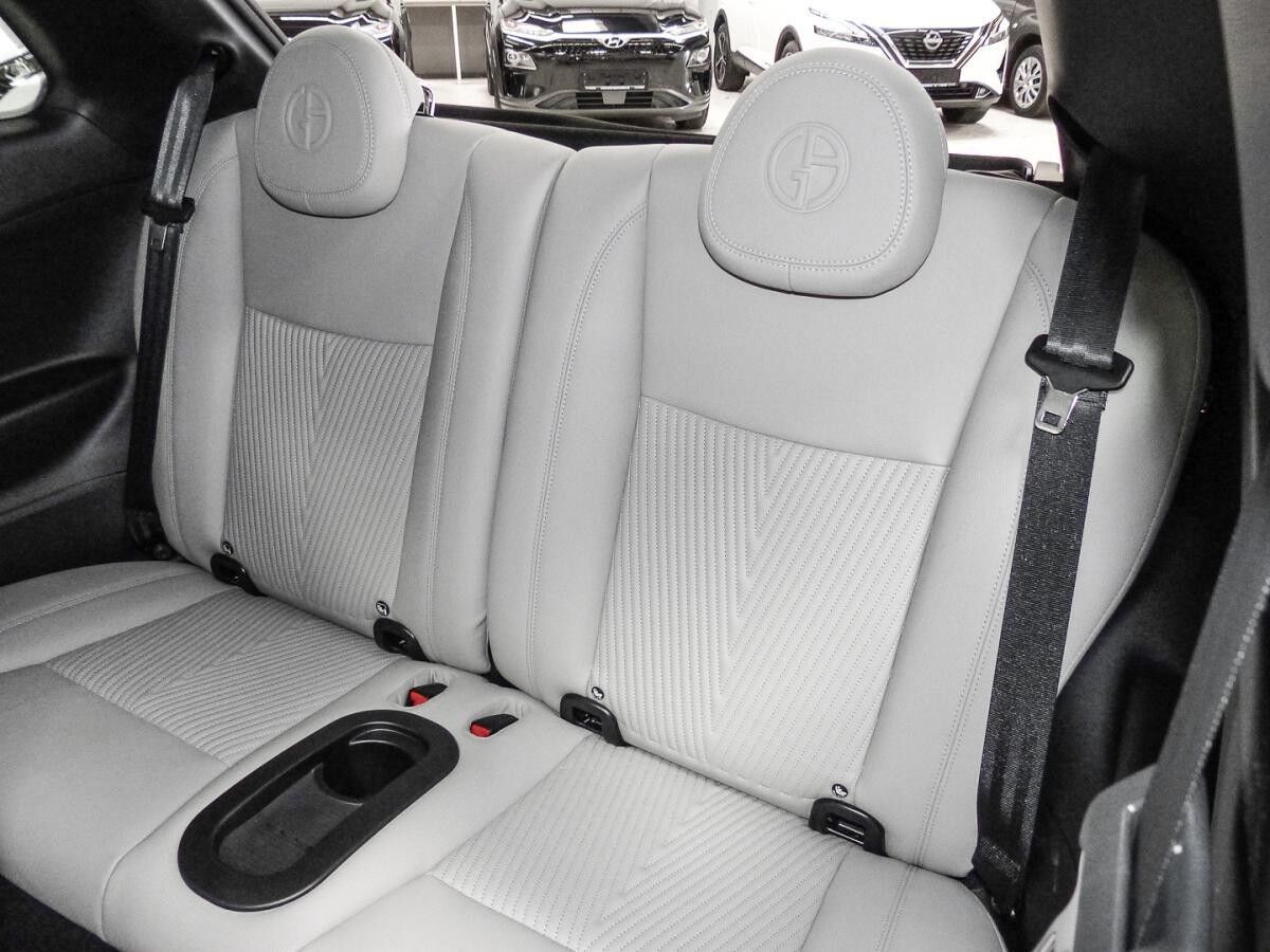 Fiat 500e 42 kWh GIORGIO ARMANI Collector's Edition